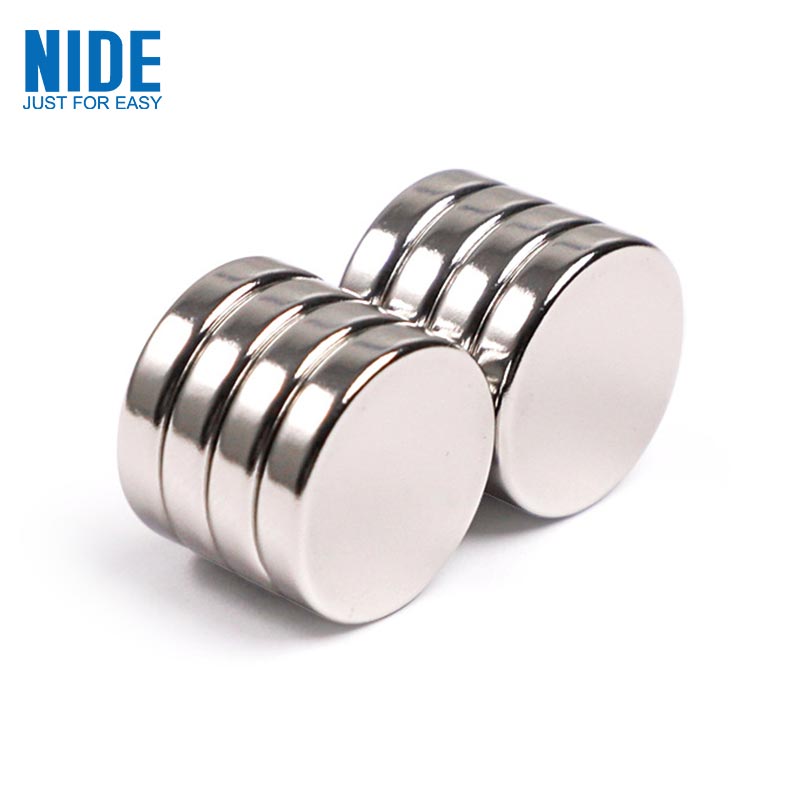 Round e Matla Sintered NdFeB Magnet